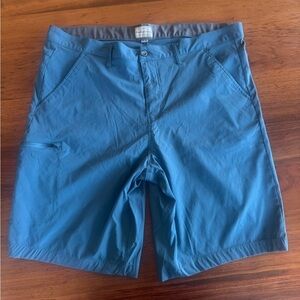 Weatherproof Blue Flat Front‎ Shorts Size 40